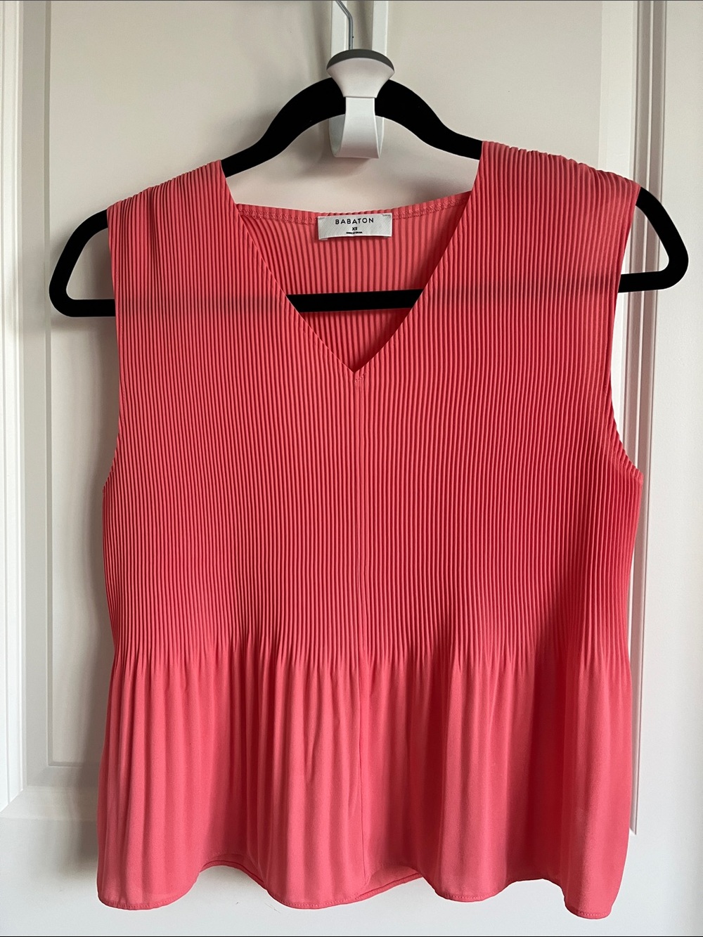 Babaton Coral-Pink Pleated V-Neck Sleeveless Blouse